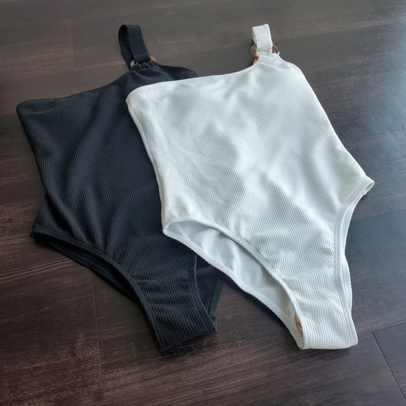 Boss Babe Body Suit  3 Black Left   | 1 white available size L - Picture 1 of 5